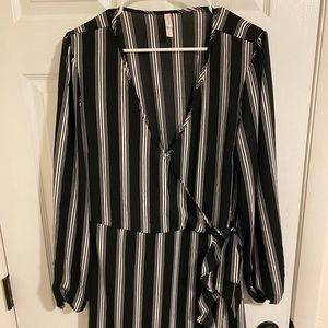 LIKE NEW: Black and White Dress